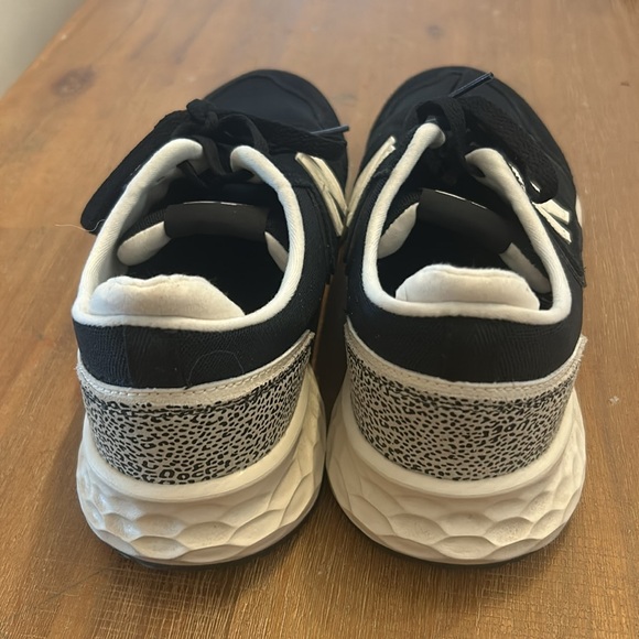New Balance (black with leopard print) - Picture 3 of 3